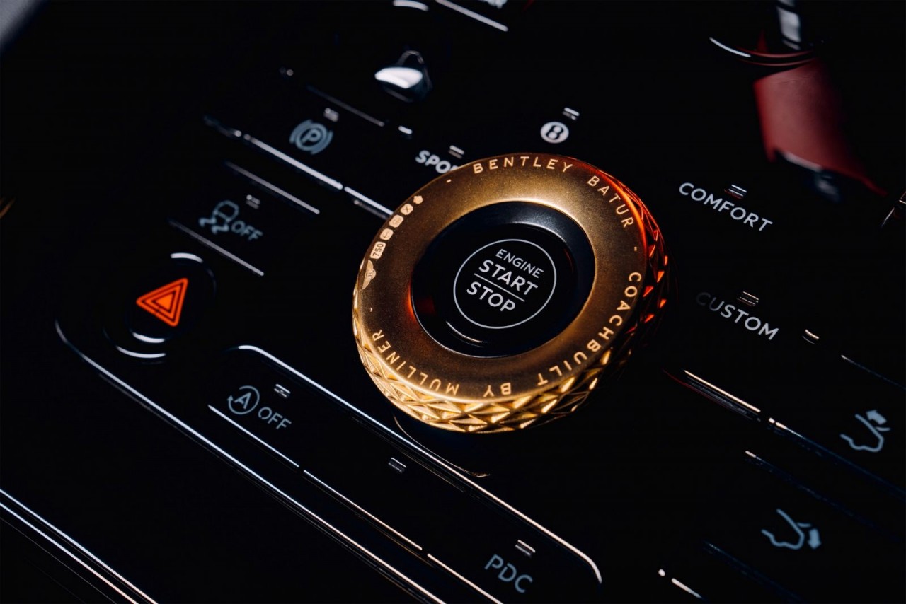 Mulliner Batur: Xe siêu sang mạnh nhất của Bentley