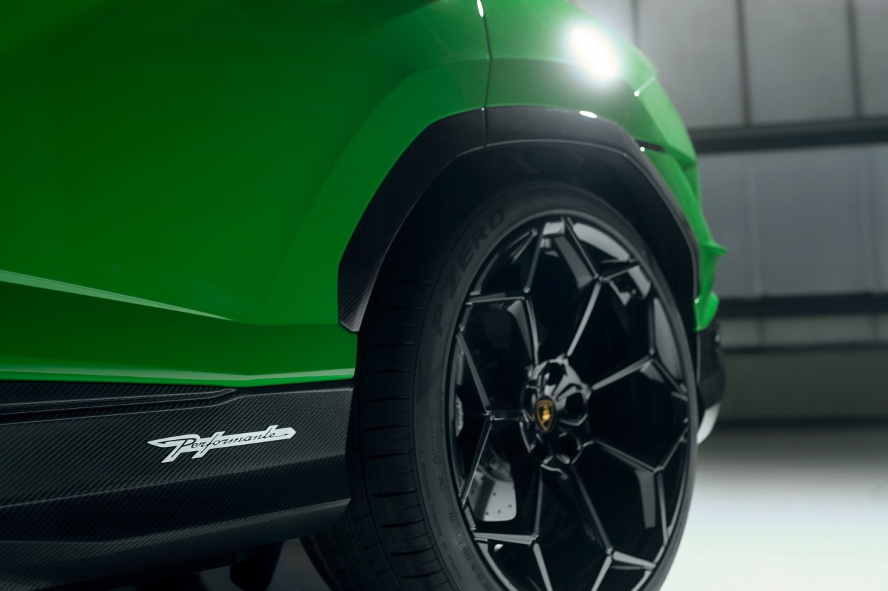 Siêu SUV Lamborghini Urus Performante ra mắt: Nhẹ hơn và mạnh hơn Siêu SUV Lamborghini Urus Performante ra mắt: Nhẹ hơn và mạnh hơn