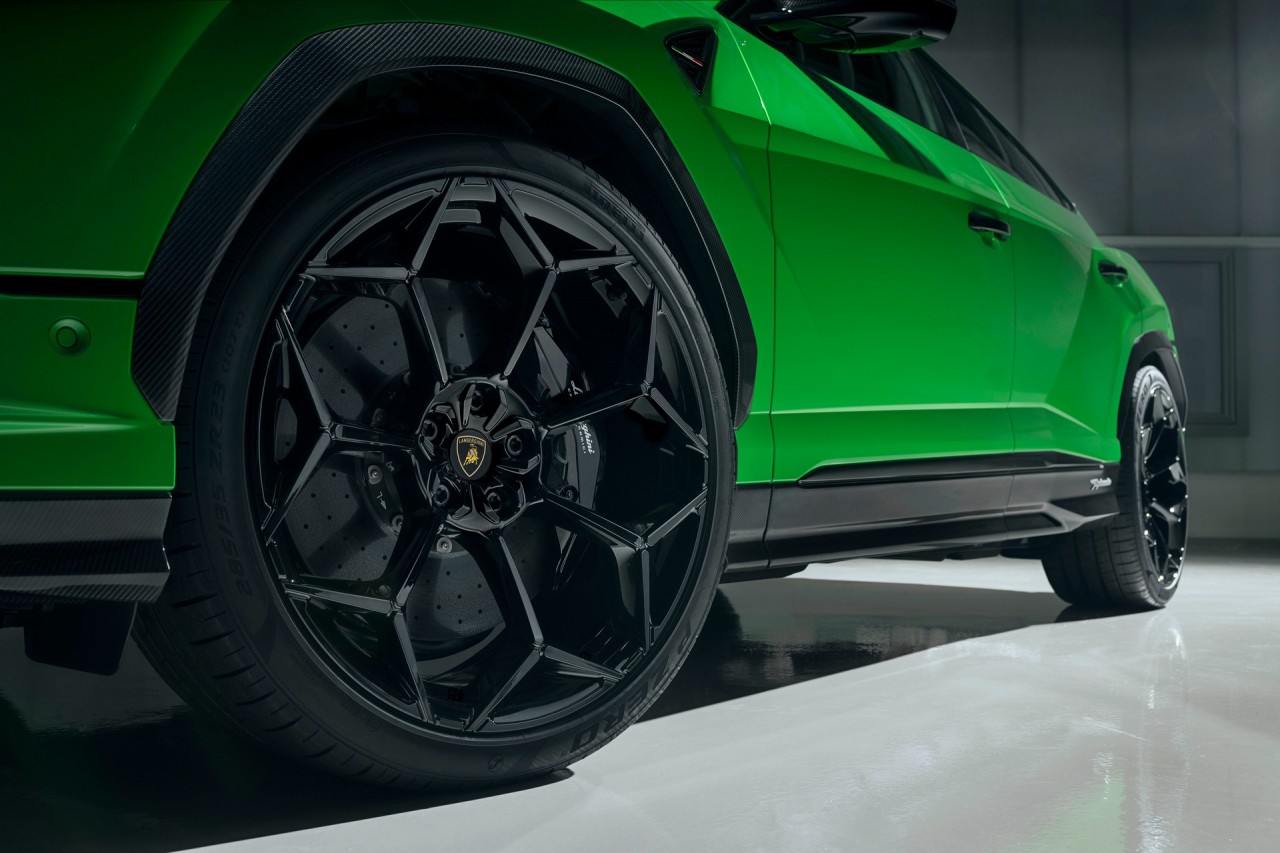 Siêu SUV Lamborghini Urus Performante ra mắt: Nhẹ hơn và mạnh hơn Siêu SUV Lamborghini Urus Performante ra mắt: Nhẹ hơn và mạnh hơn
