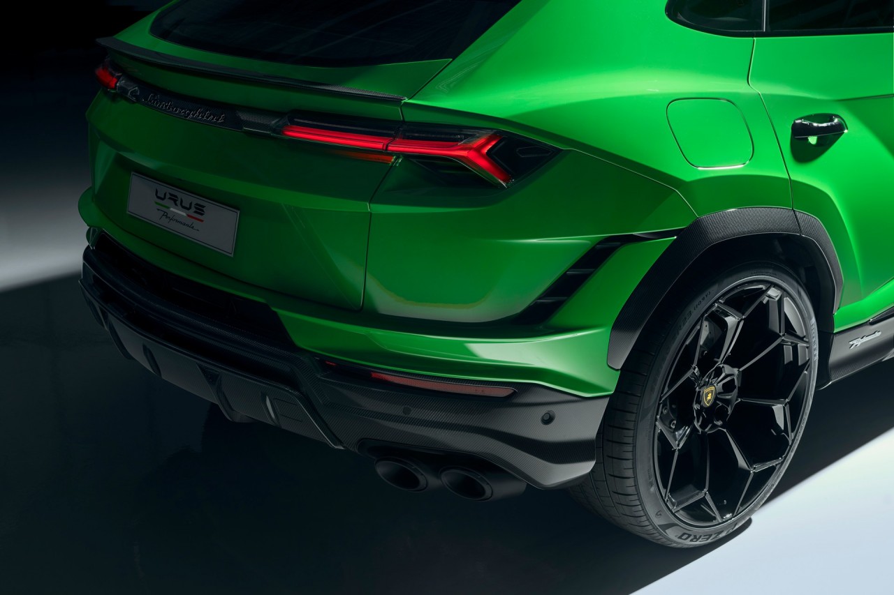 Siêu SUV Lamborghini Urus Performante ra mắt: Nhẹ hơn và mạnh hơn Siêu SUV Lamborghini Urus Performante ra mắt: Nhẹ hơn và mạnh hơn
