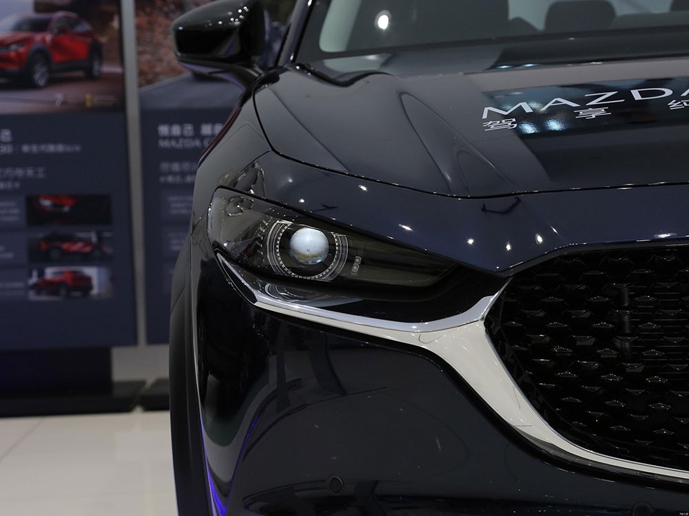 Mazda CX-30 phiên bản chạy điện chính thức được tung ra thị trường