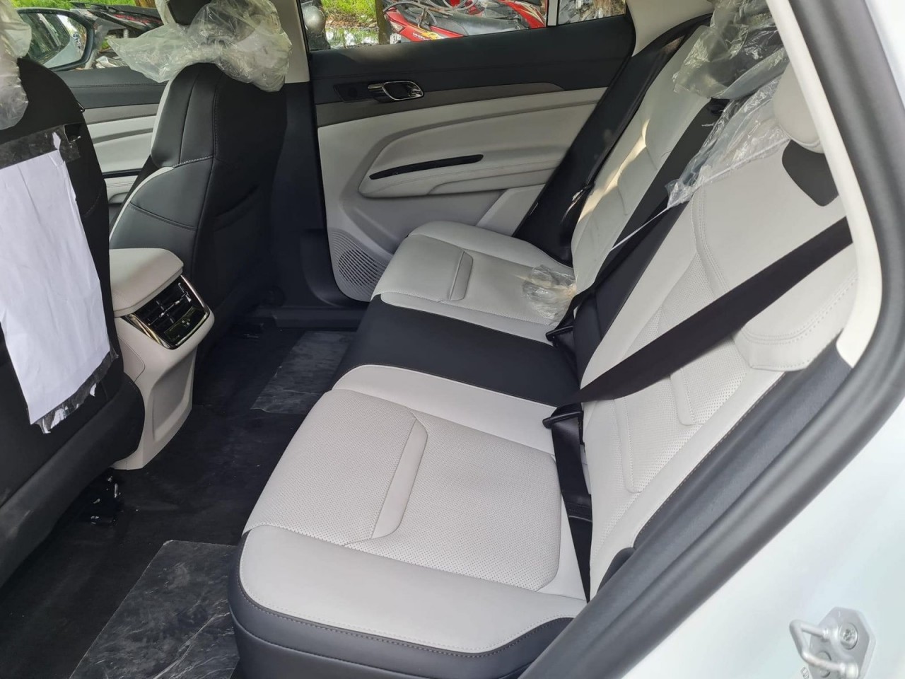 Ford Territory lộ ảnh chi tiết nội thất và động cơ tại Việt Nam Ford Territory lộ ảnh chi tiết nội thất và động cơ tại Việt Nam