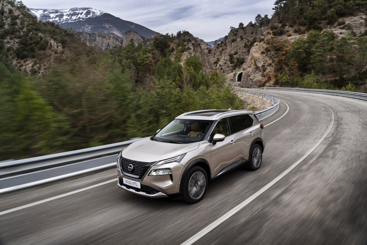 Nissan giới thiệu X-Trail hybrid tại châu Âu Nissan giới thiệu X-Trail hybrid tại châu Âu