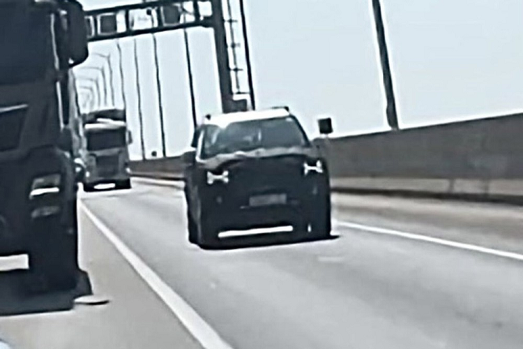 Hyundai Santa Fe thế hệ mới lộ diện trên đường thử, ra mắt sớm hơn dự kiến Hyundai Santa Fe thế hệ mới lộ diện trên đường thử, ra mắt sớm hơn dự kiến