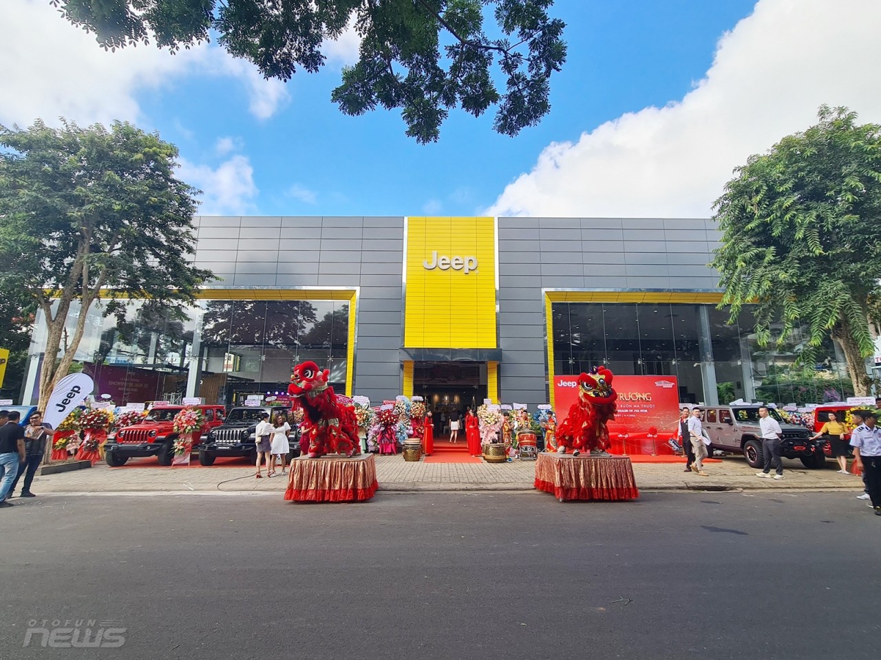 Đại lý Jeep Buôn Ma Thuột đi vào hoạt động