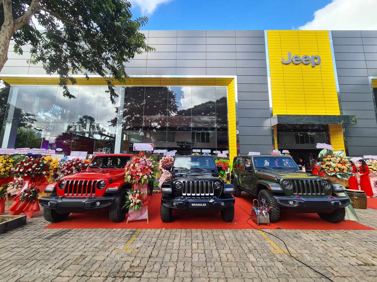 Đại lý Jeep Buôn Ma Thuột đi vào hoạt động