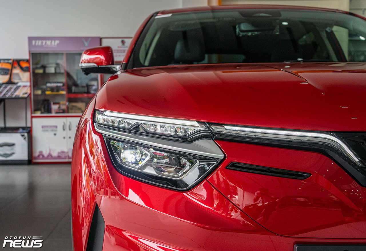 Cận cảnh VinFast VF8 Eco tại đại lý Cận cảnh VinFast VF8 Eco tại đại lý