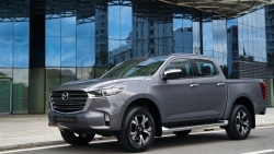 Ford Ranger bị lật đổ bởi Mitsubishi Triton lần thứ hai trong năm