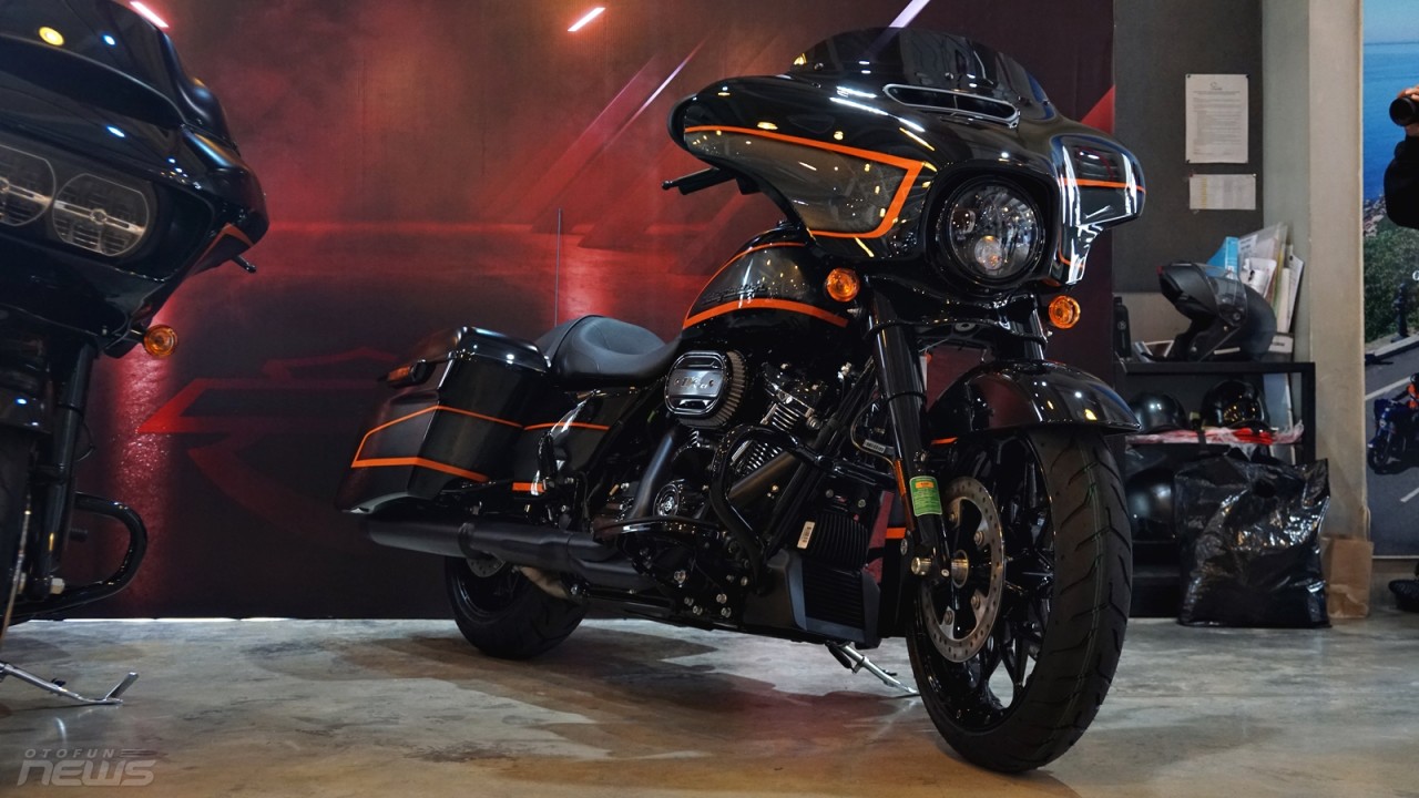 Harley Davidson giới thiệu phối màu Apex Factory Custom Paint với số lượng giới hạn