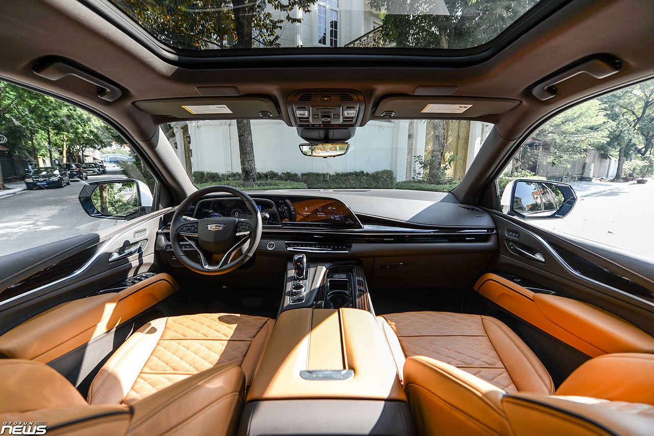 Cận cảnh hàng hiếm Cadillac Escalade ESV máy dầu giá 8,5 tỷ đồng Cận cảnh hàng hiếm Cadillac Escalade ESV máy dầu giá 8,5 tỷ đồng