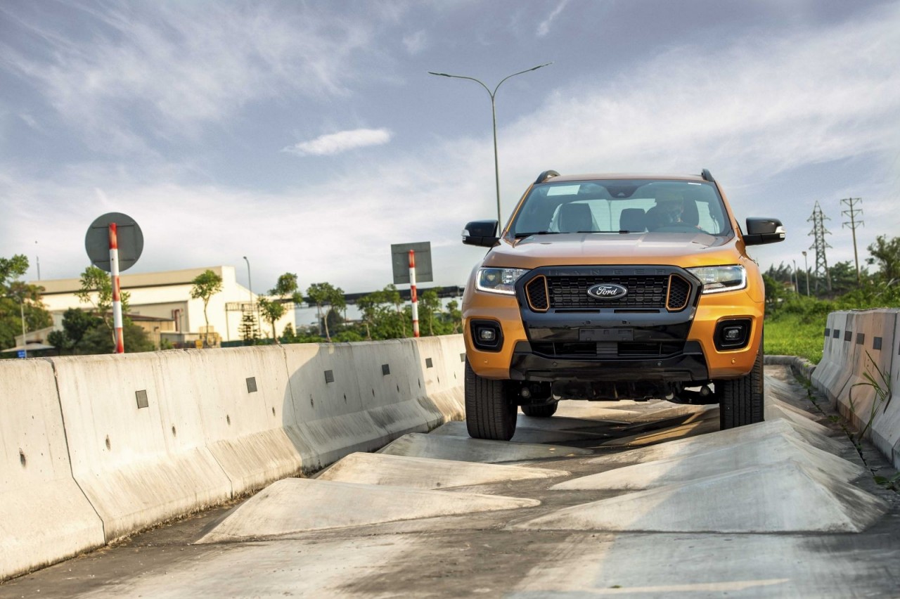 Phân khúc bán tải tháng 9/2021: Ford Ranger lại bán vượt 1.000 xe