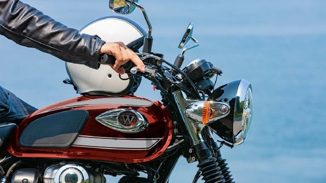 Kawasaki giới thiệu mô tô W800 2022 với kiểu dáng cổ điển Kawasaki giới thiệu mô tô W800 2022 với kiểu dáng cổ điển