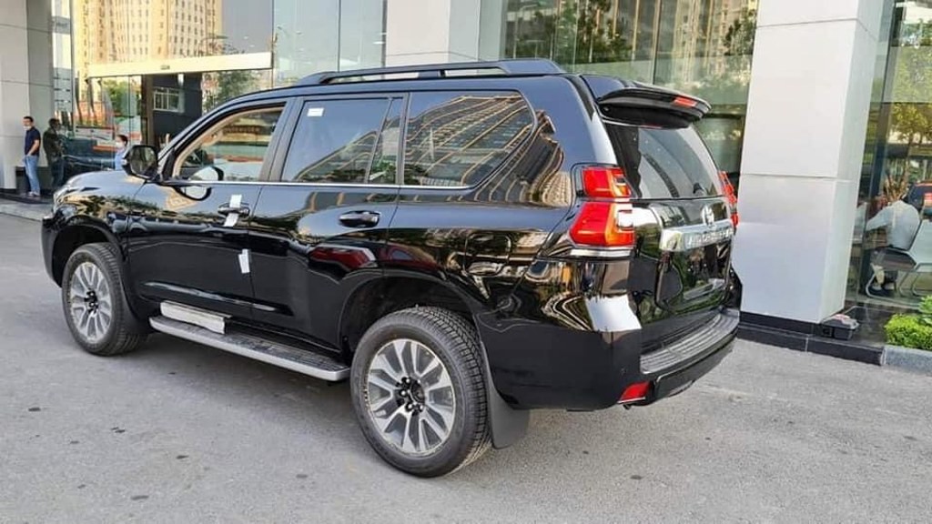 Hình thực thế Toyota Land Cruiser Prado tại Hà Nội Hình thực thế Toyota Land Cruiser Prado tại Hà Nội