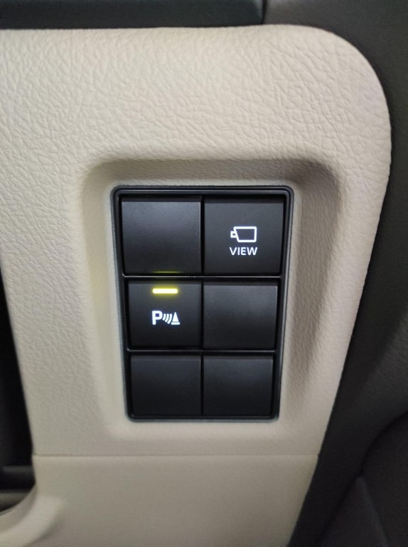 Hình thực thế Toyota Land Cruiser Prado tại Hà Nội Hình thực thế Toyota Land Cruiser Prado tại Hà Nội