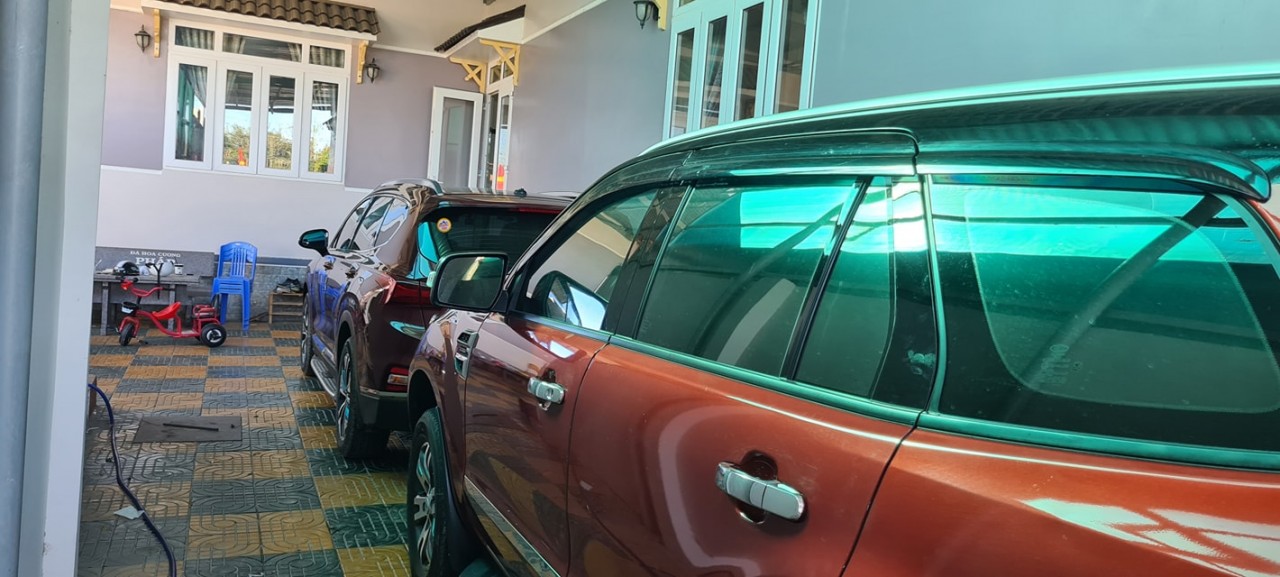 So sánh Hyundai Santa Fe và Ford Everest