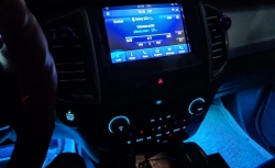 So sánh Hyundai Santa Fe và Ford Everest