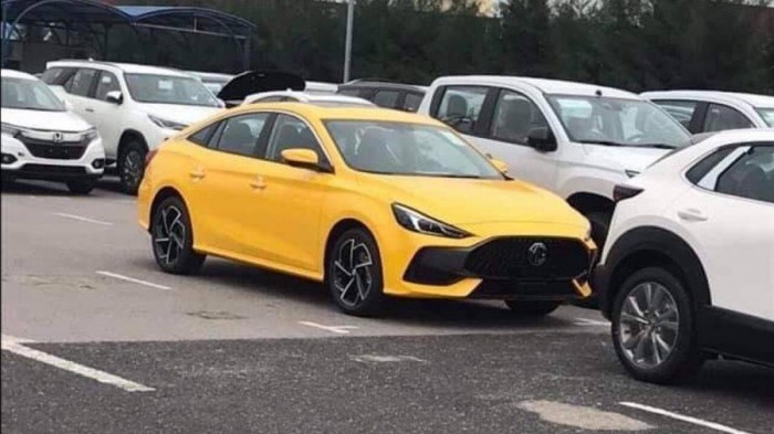 MG 5 giá rẻ và Mitsubishi Triton Athlete 2022 chuẩn bị ra mắt?