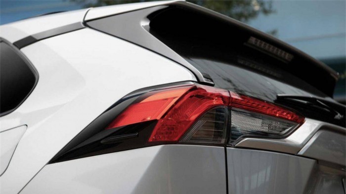 Toyota RAV4 có thêm phiên bản hybrid mới