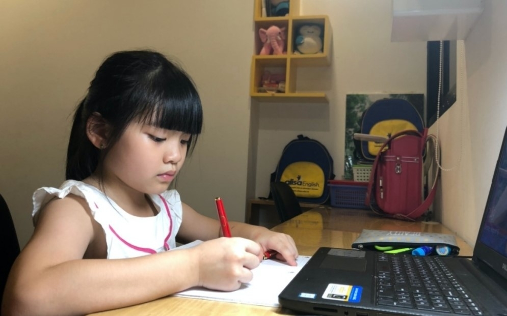 Các con cần đến trường không chỉ vì kiến thức Các con cần đến trường không chỉ vì kiến thức