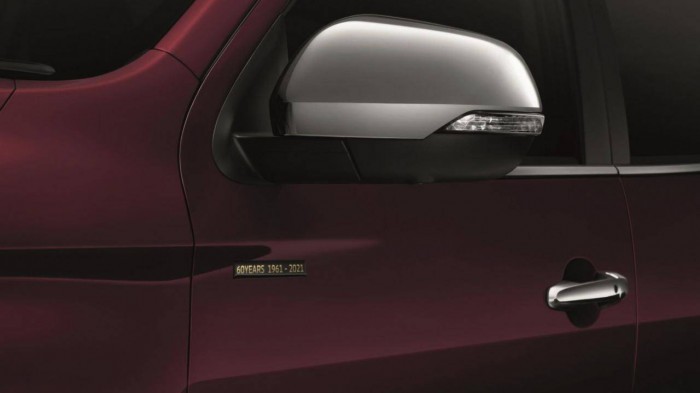 Mitsubishi Pajero Sport phiên bản đặc biệt kỷ niệm 60 năm ra mắt, giá từ 1 tỷ đồng