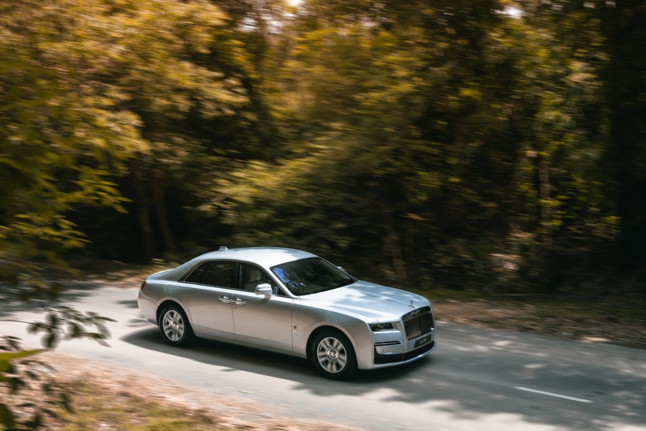 Rolls Royce New Ghost đồng điệu với thiên nhiên rừng và biển Vũng Tàu Rolls Royce New Ghost đồng điệu với thiên nhiên rừng và biển Vũng Tàu
