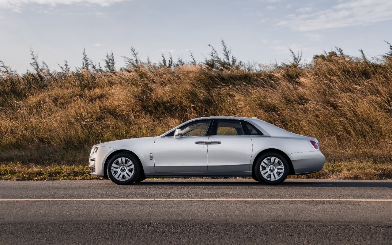 Rolls Royce New Ghost đồng điệu với thiên nhiên rừng và biển Vũng Tàu Rolls Royce New Ghost đồng điệu với thiên nhiên rừng và biển Vũng Tàu