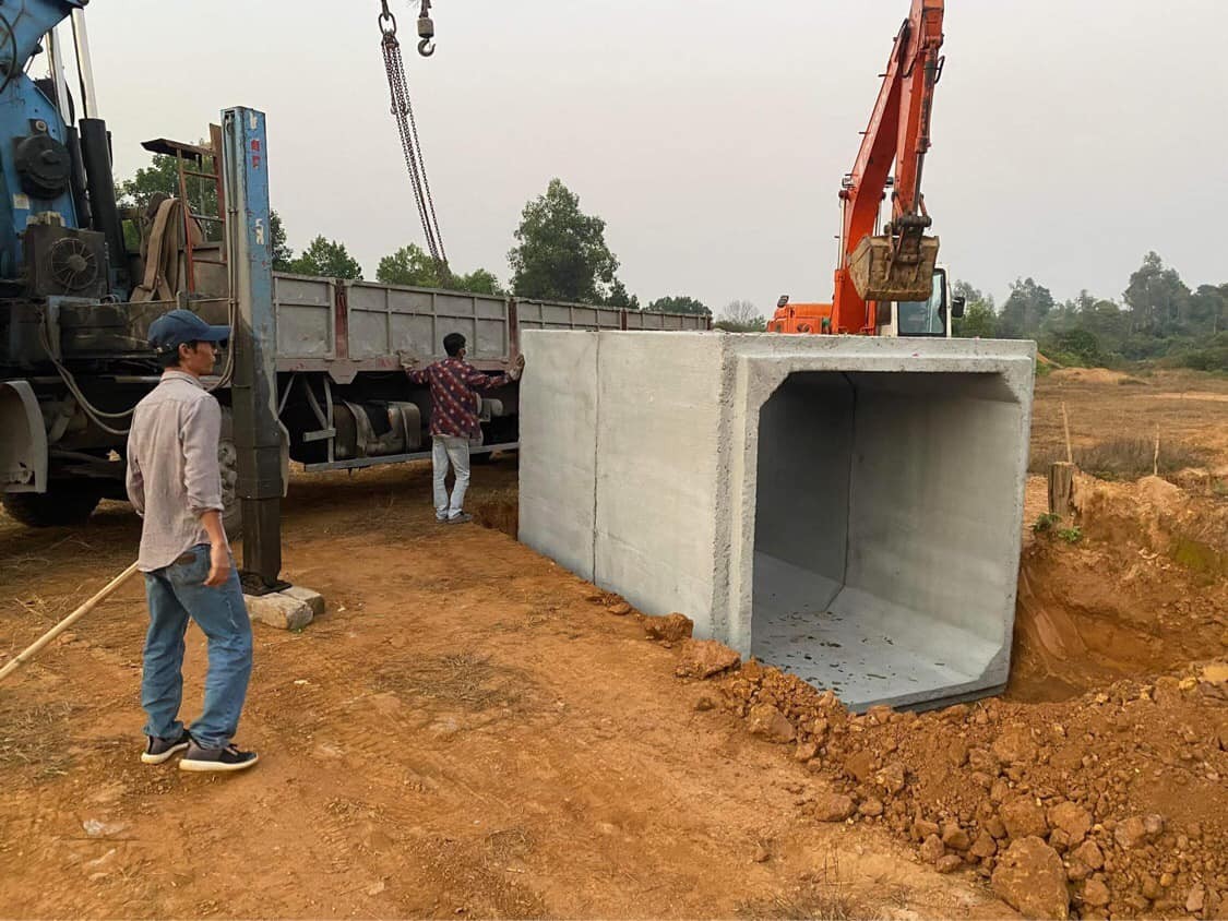 Thay đổi chướng ngại vật tại đường thi số 6 để các tay đua không dùng được Thay đổi chướng ngại vật tại đường thi số 6 để các tay đua không dùng được