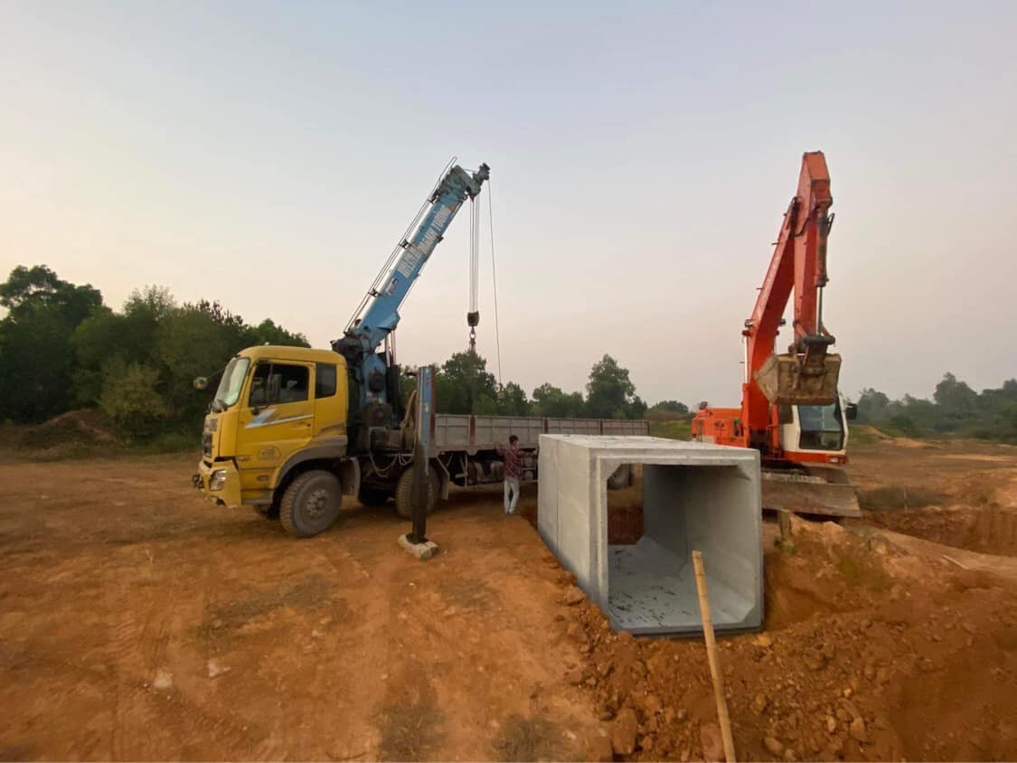 Thay đổi chướng ngại vật tại đường thi số 6 để các tay đua không dùng được Thay đổi chướng ngại vật tại đường thi số 6 để các tay đua không dùng được