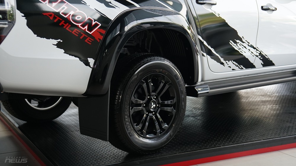 Cận cảnh Mitsubishi Triton Athlete