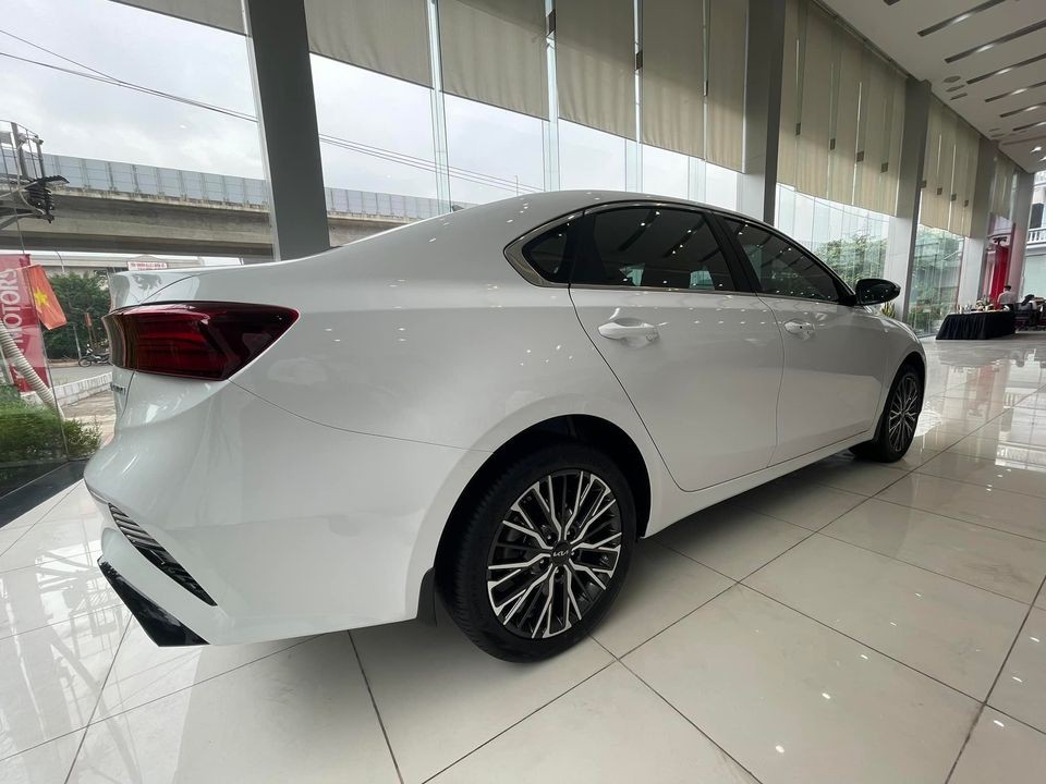 Kia K3 2022 có thêm động cơ 2.0L, giá 689 triệu đồng Kia K3 2022 có thêm động cơ 2.0L, giá 689 triệu đồng