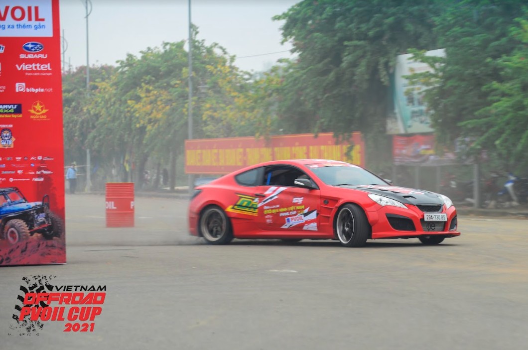 Đã mắt với những pha drift "đốt lốp" mở màn PVOIL VOC 2021 Đã mắt với những pha drift "đốt lốp" mở màn PVOIL VOC 2021