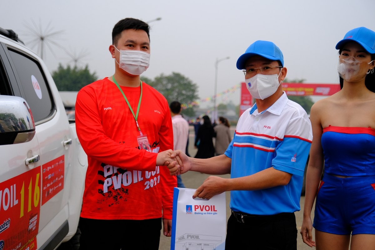 [PVOIL VOC 2021] PVOIL tài trợ toàn bộ nhiên liệu cho đội đua tại VOC 2021