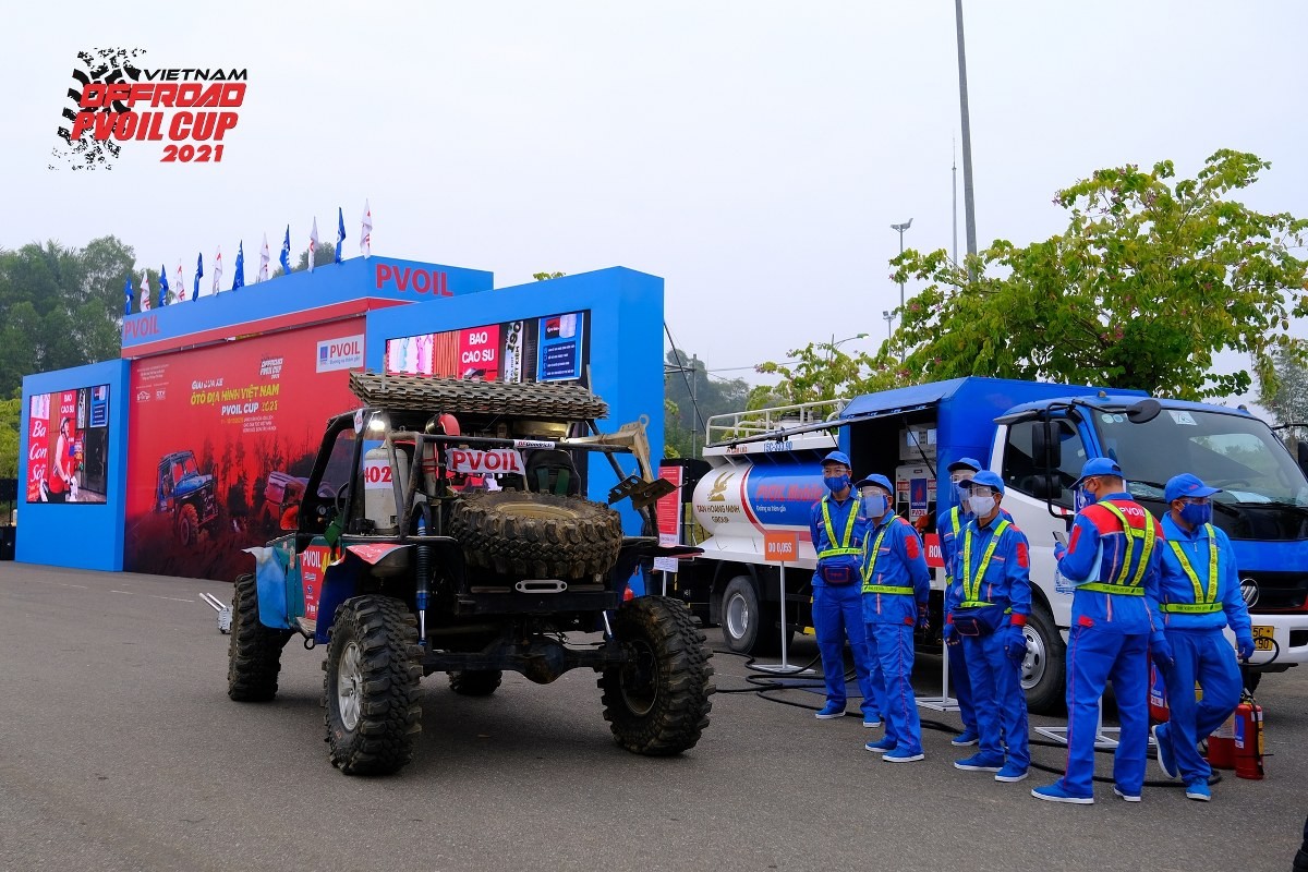 [PVOIL VOC 2021] PVOIL tài trợ toàn bộ nhiên liệu cho đội đua tại VOC 2021