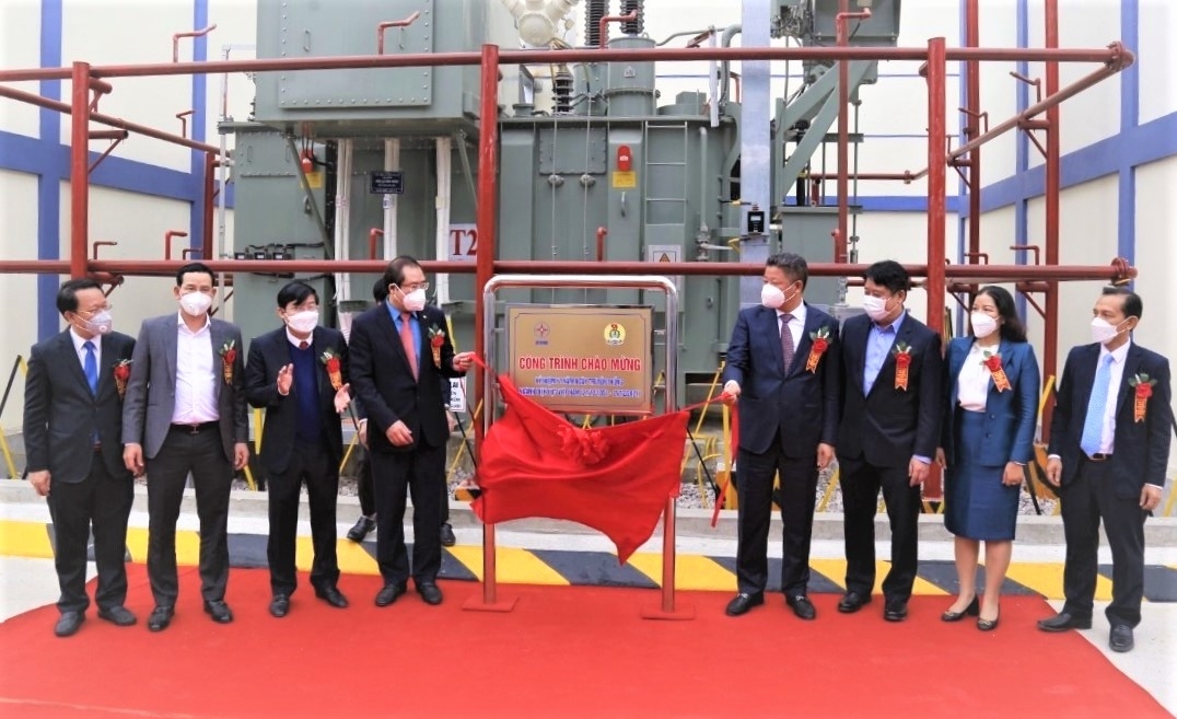 EVNHANOI gắn biển công trình “Xây dựng trạm biến áp 110kV Bắc Thành Công và nhánh rẽ”