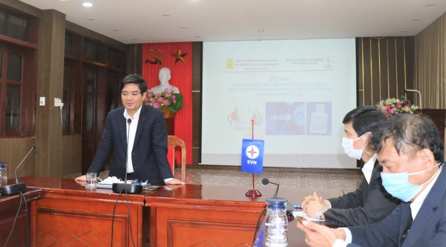 Nhân rộng mô hình “Phòng Y tế từ xa” để thích ứng an toàn Nhân rộng mô hình “Phòng Y tế từ xa” để thích ứng an toàn