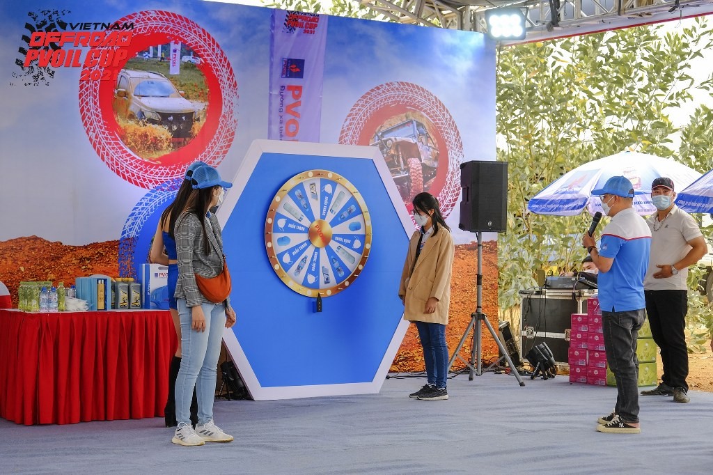 Tổng Công ty Dầu Việt Nam tiếp tục đồng hành cùng giải đua PVOIL VOC 2021 Tổng Công ty Dầu Việt Nam tiếp tục đồng hành cùng giải đua PVOIL VOC 2021