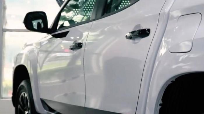 Mitsubishi Triton phiên bản đặc biệt giá 584 triệu đồng ra mắt