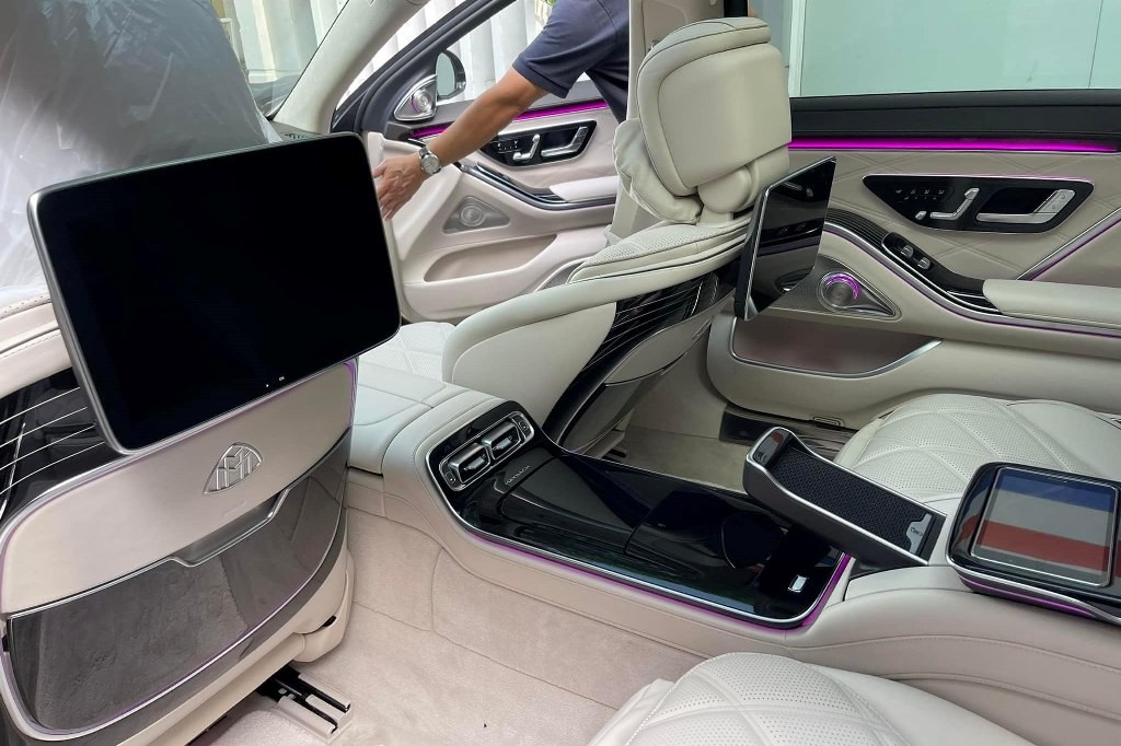 Siêu sang Mercedes-Maybach S680 đầu tiên về nước Siêu sang Mercedes Maybach S680 đầu tiên về nước
