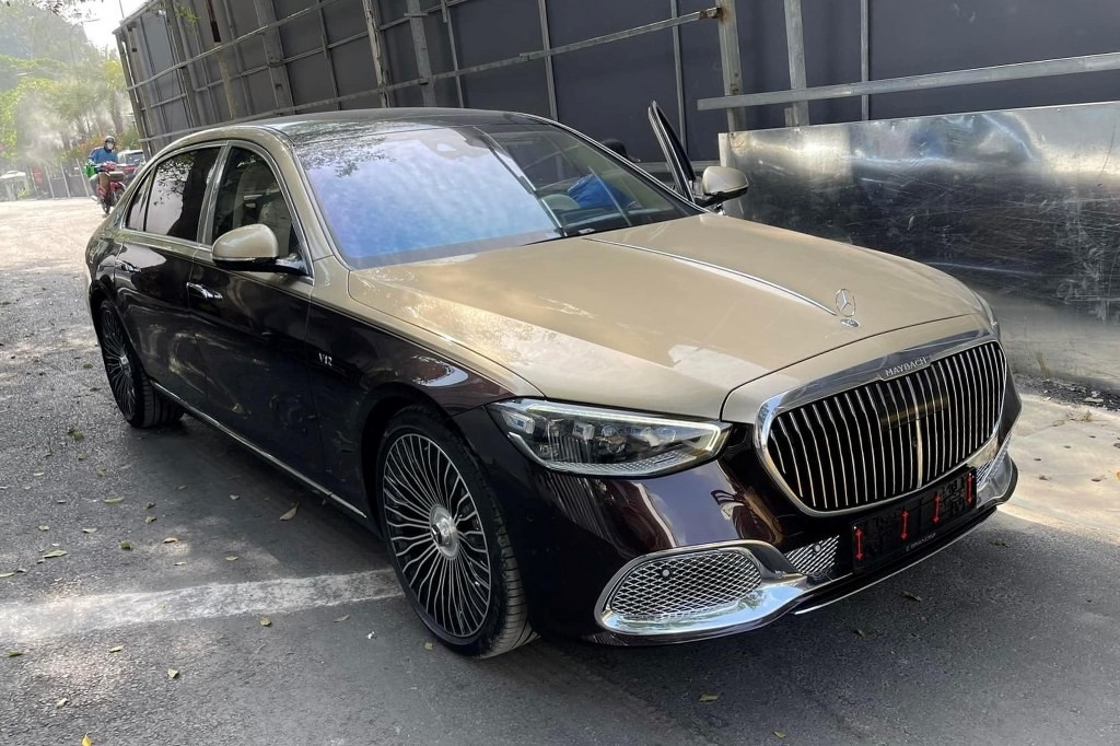 Siêu sang Mercedes-Maybach S680 đầu tiên về nước Siêu sang Mercedes Maybach S680 đầu tiên về nước