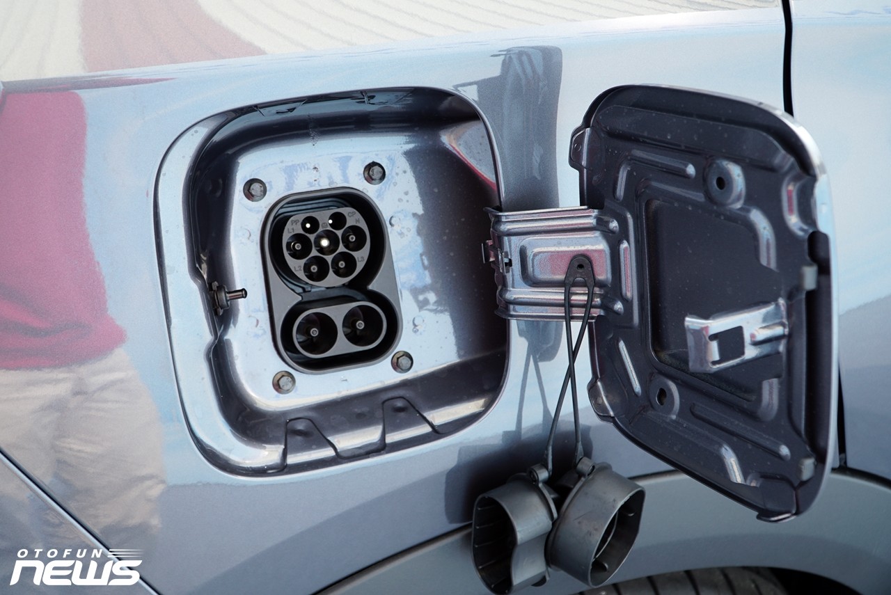 Cận cảnh trạm sạc nhanh ô tô điện VinFast VF e34