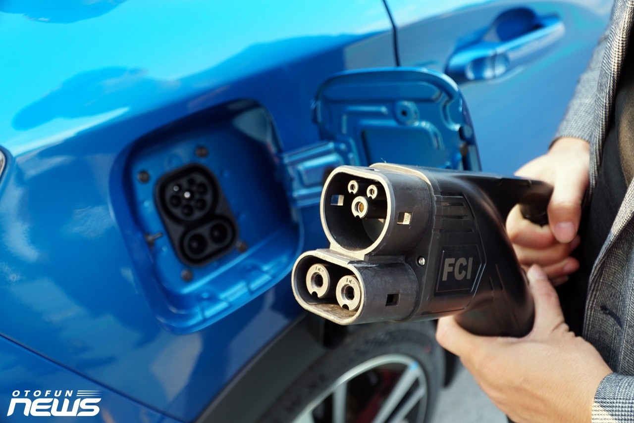 Cận cảnh trạm sạc nhanh ô tô điện VinFast VF e34