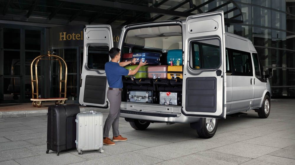Ford Transit 2022 ra mắt tại Việt Nam, giá 845 triệu đồng