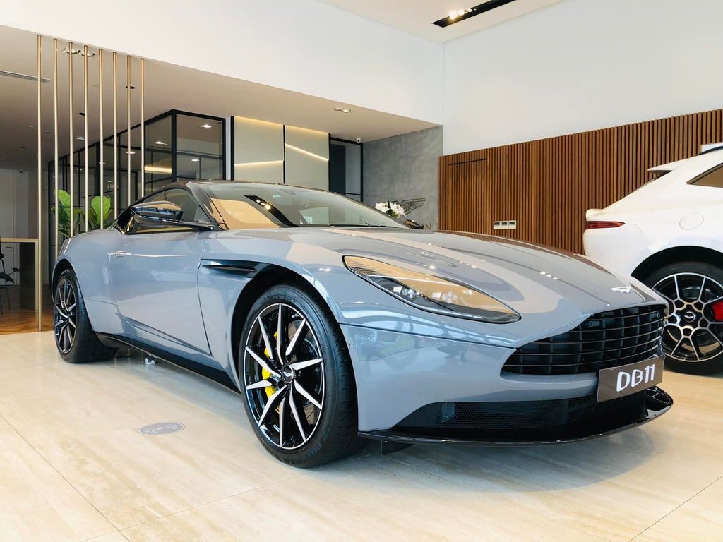 Aston Martin DB11 màu xám China có mặt tại Việt Nam Aston Martin DB11 màu xám China có mặt tại Việt Nam