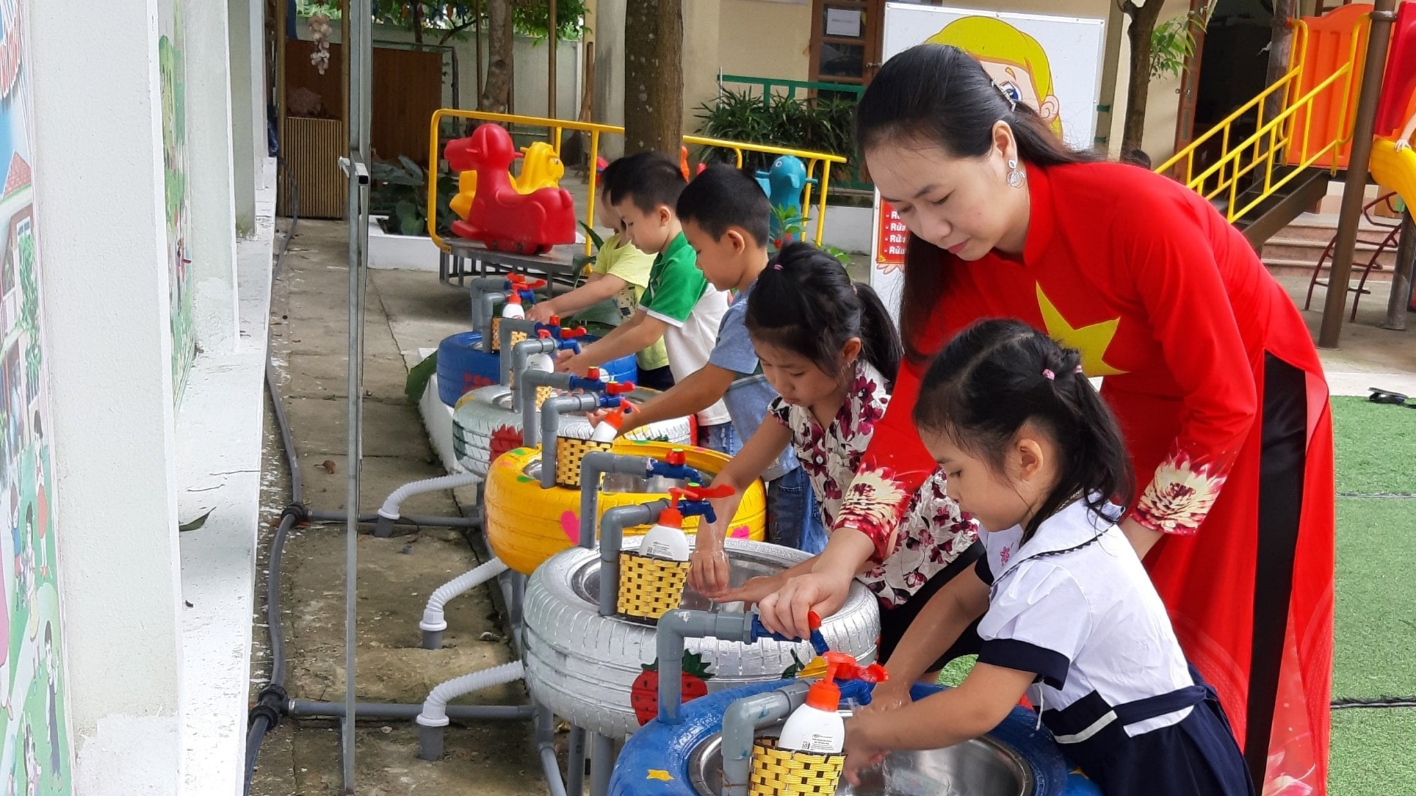 Giáo viên ngoài công lập bị ảnh hưởng Covid-19 được hỗ trợ 3,7 triệu đồng