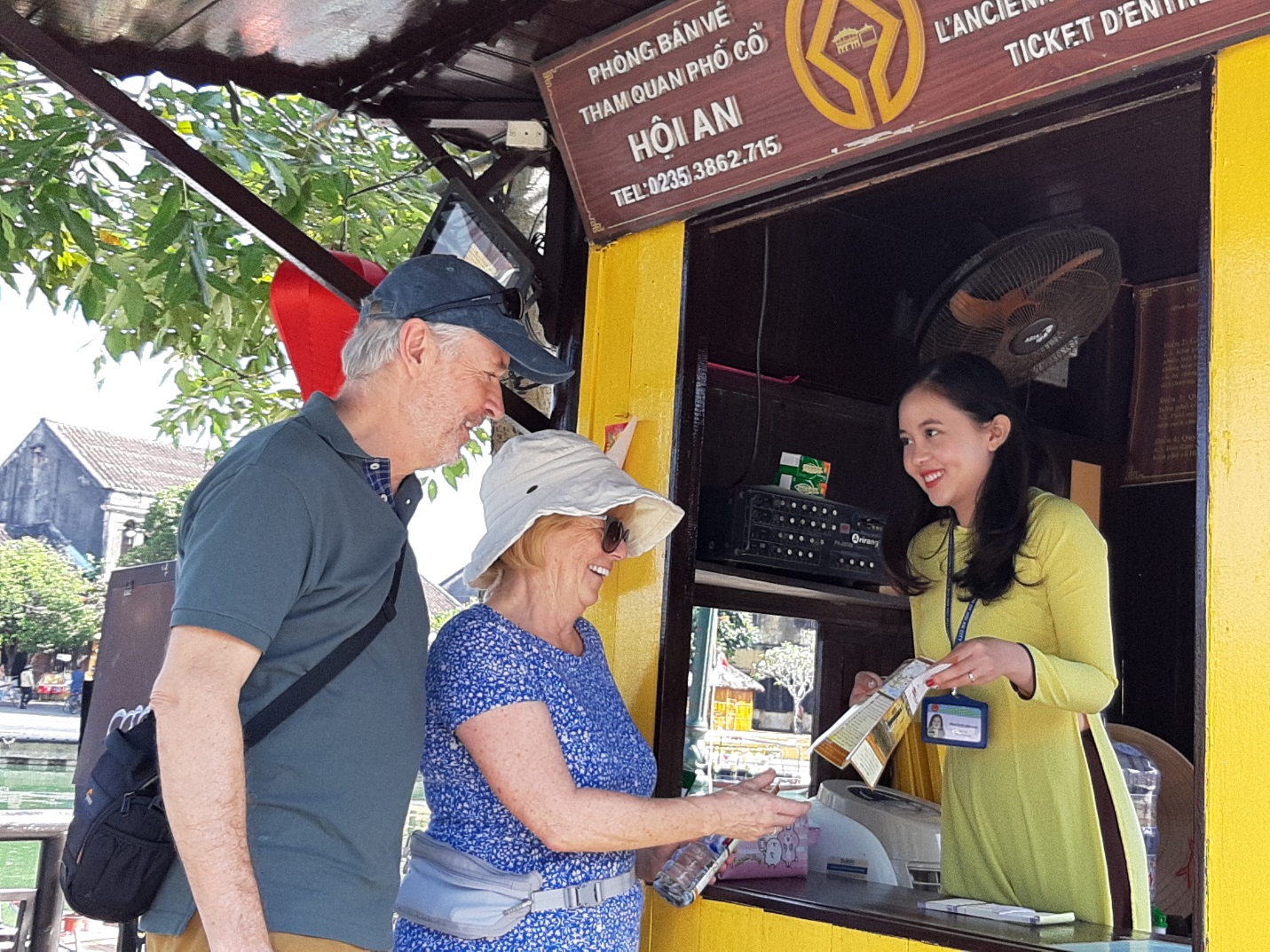 Hướng dẫn khách du k lịch đên Quảng nam