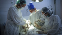 Dao rạch 3 lần và nỗi đau của bệnh nhân