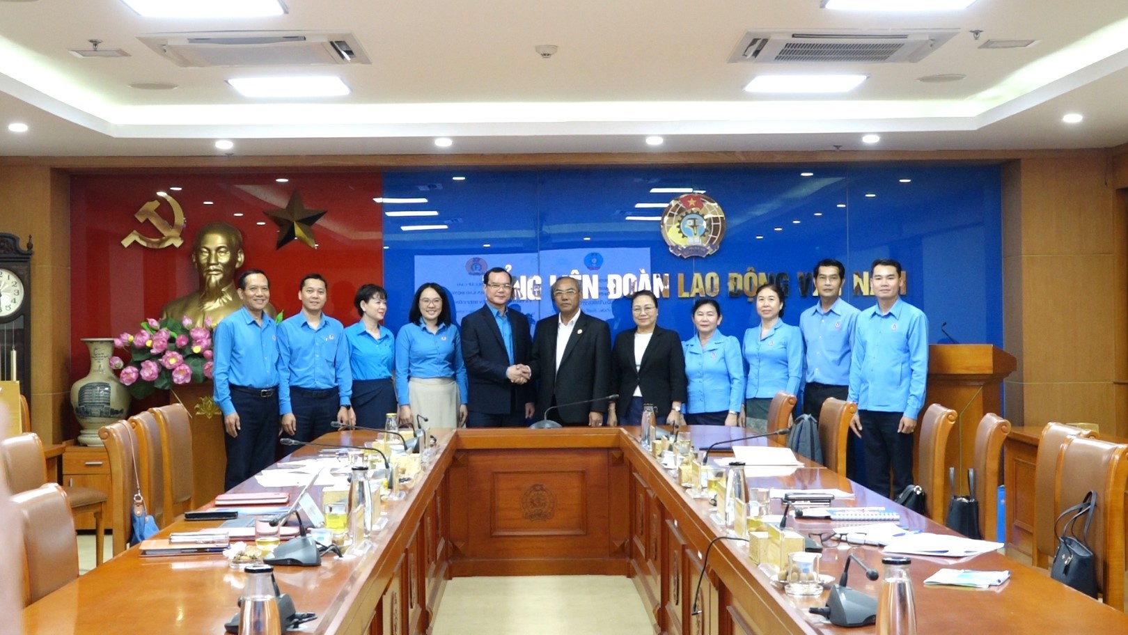 Coi trọng hợp tác toàn diện với Trung ương Liên hiệp Công đoàn Lào