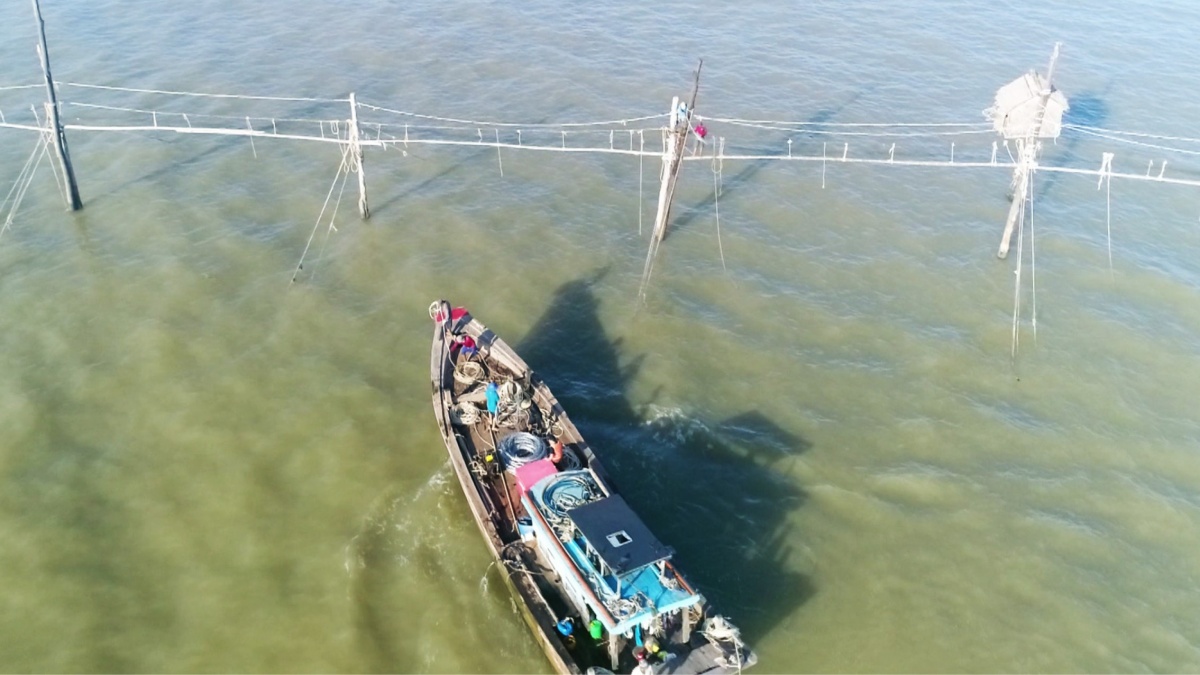 Thợ đáy hàng khơi