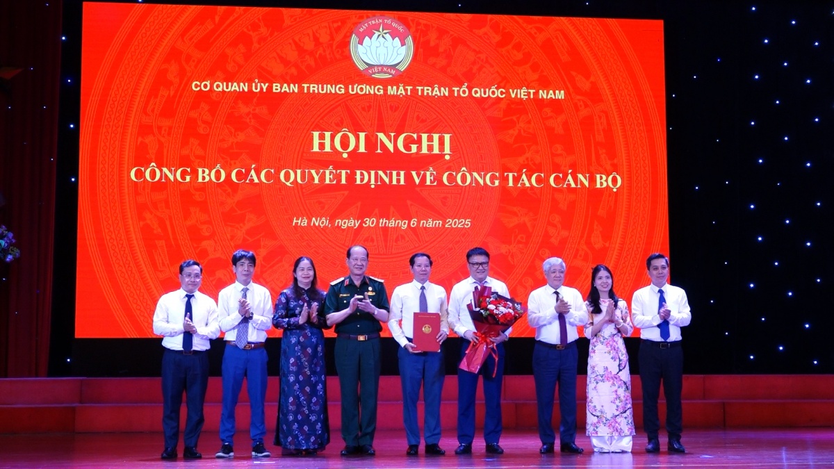 Cơ quan Ủy ban Trung ương Mặt trận Tổ quốc Việt Nam công bố các quyết định về công tác cán bộ