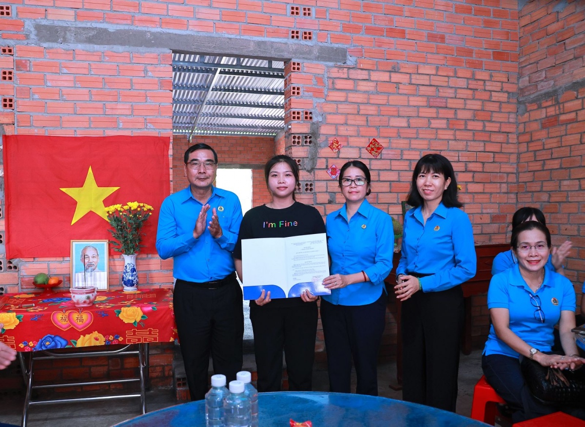 Hướng dẫn thu kinh phí công đoàn, đoàn phí công đoàn và các thu khác